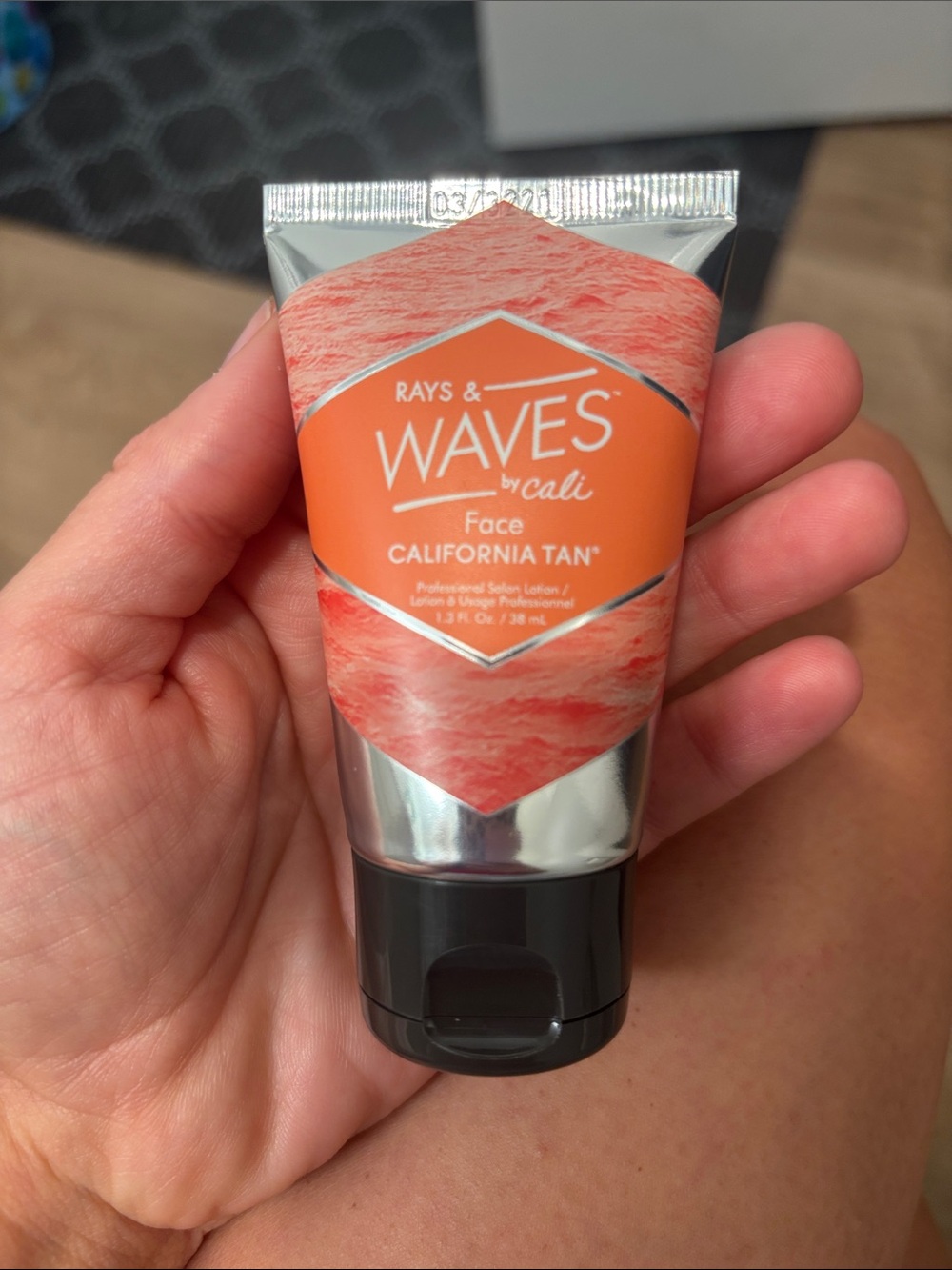 Rays and Waves By Cali Face Tanning Lotion